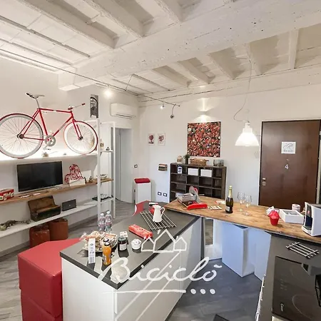 Biciclo' Rosso Апартаменты Феррара