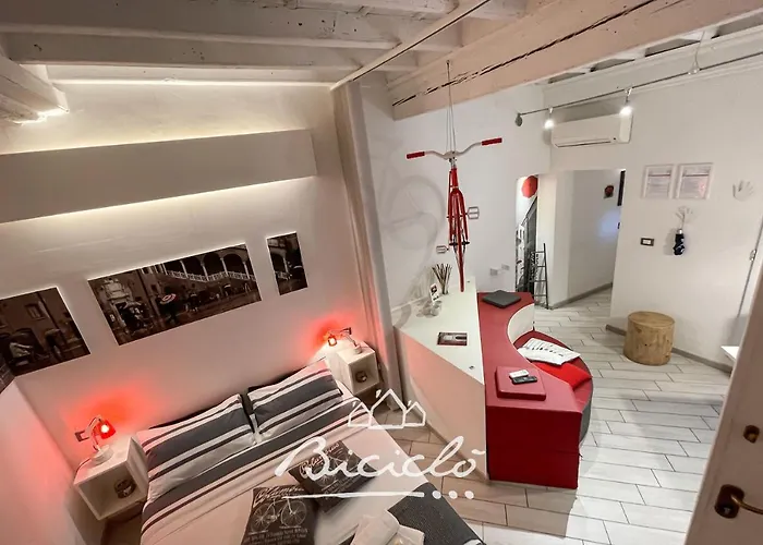 Apartament Biciclo' Rosso Ferrara