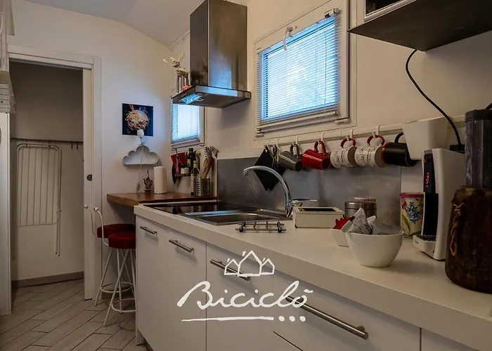 Biciclo' Rosso Apartament