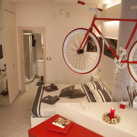 Biciclo' Rosso * Ferrara